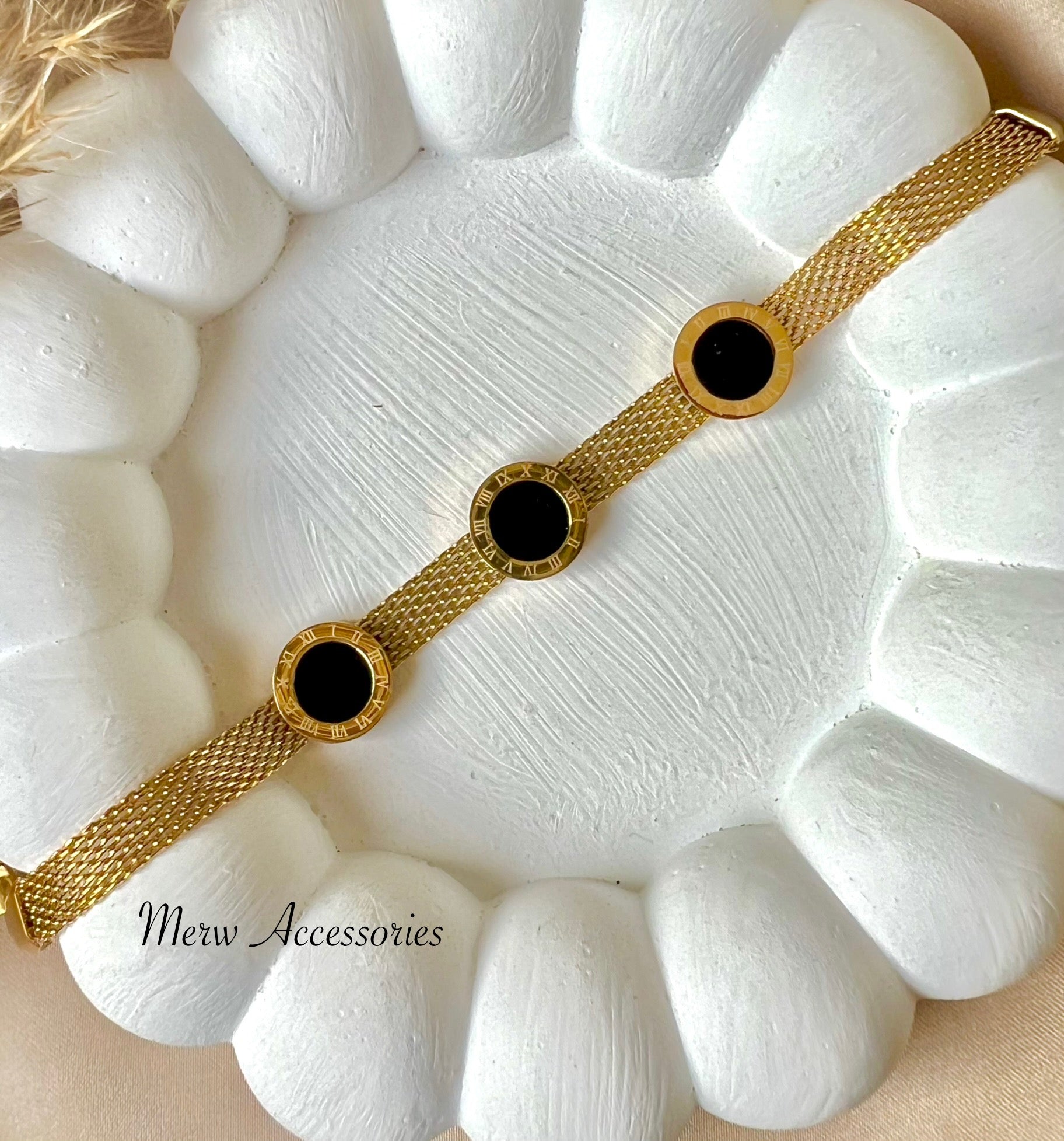 Black Circle Bracelet