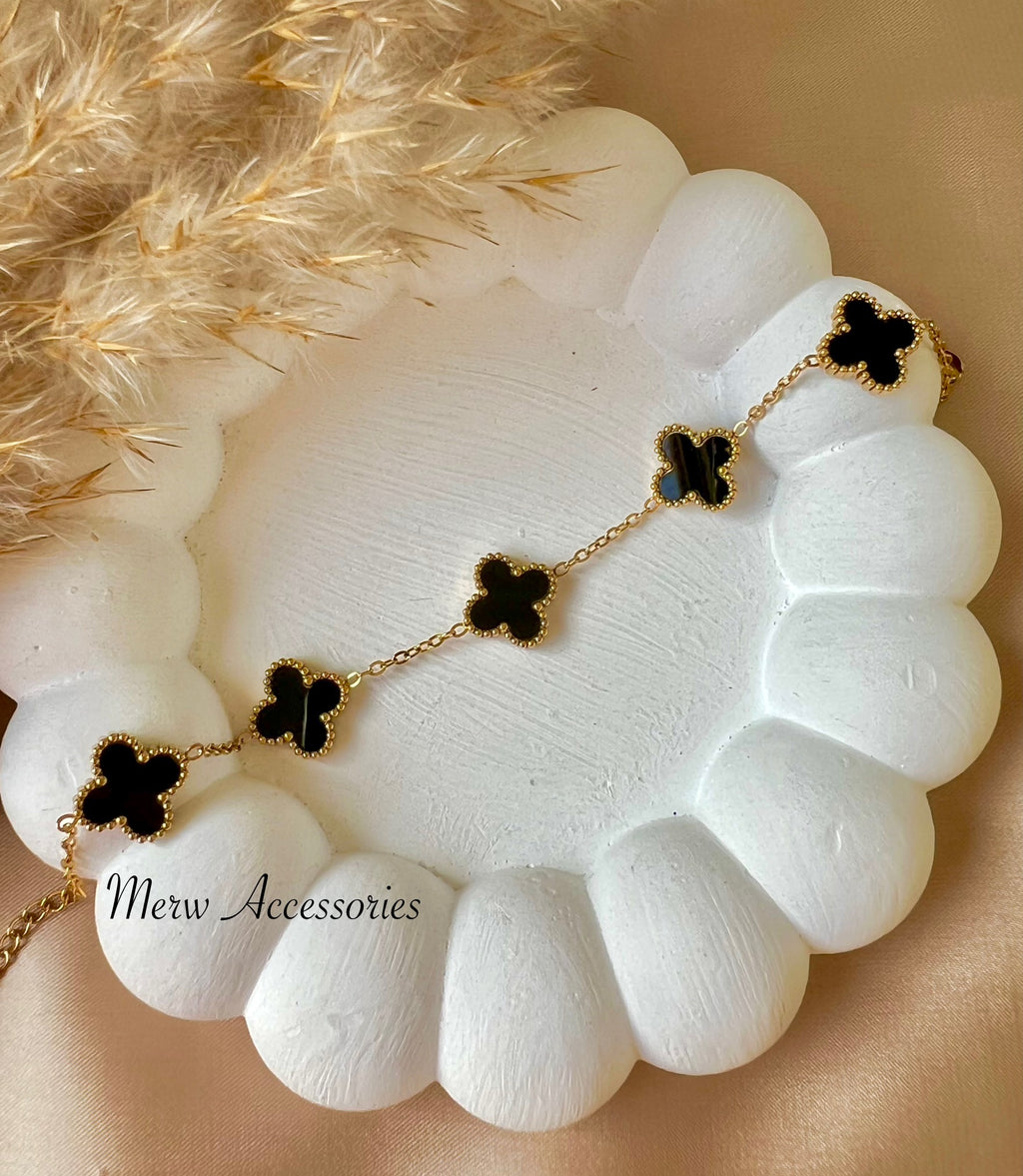 V Bangle Set