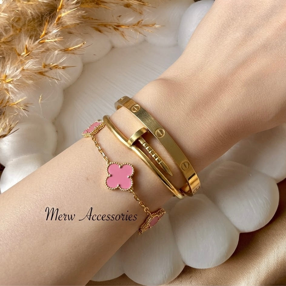 V Bangle Set