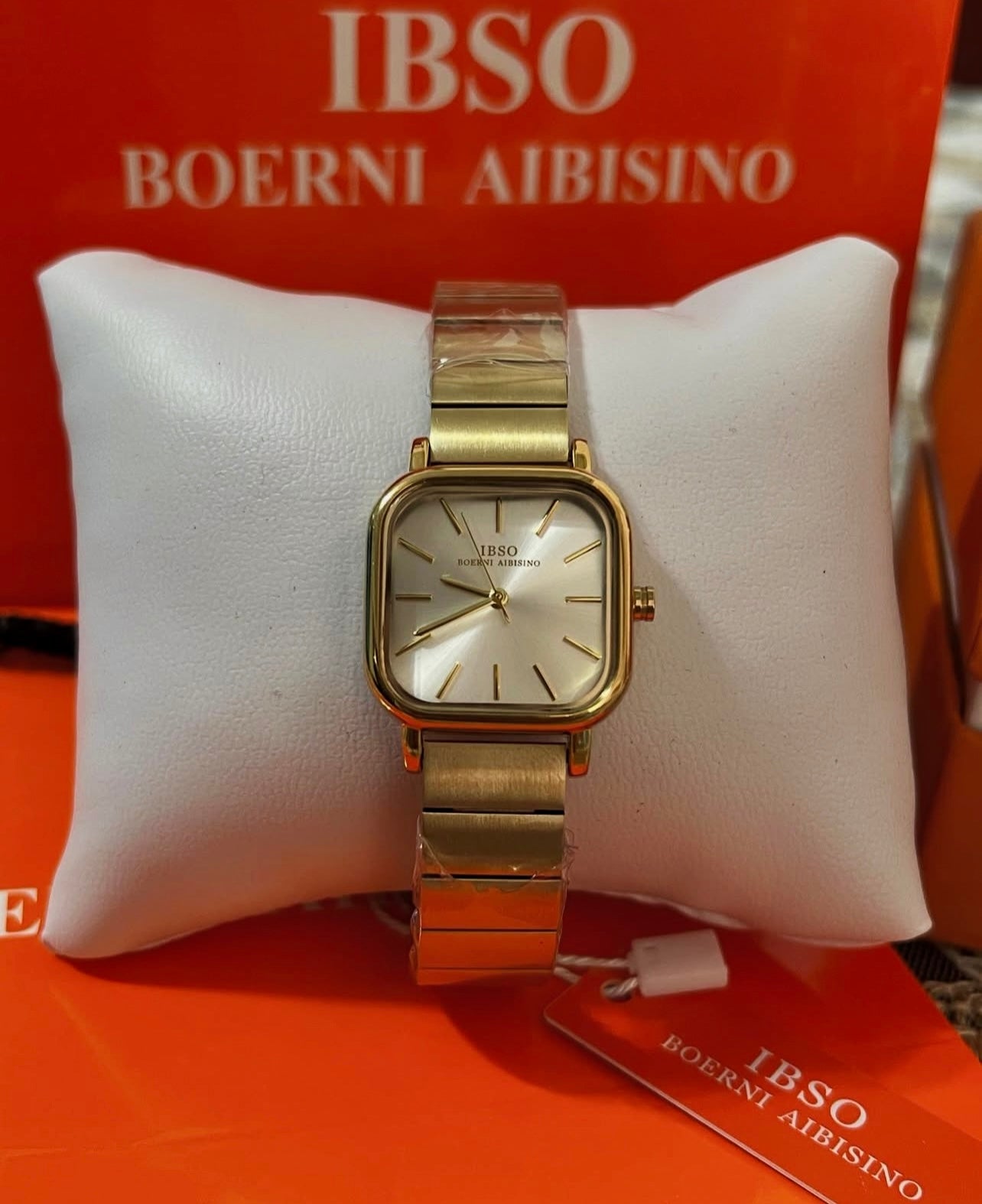 White IBSO Women Watch