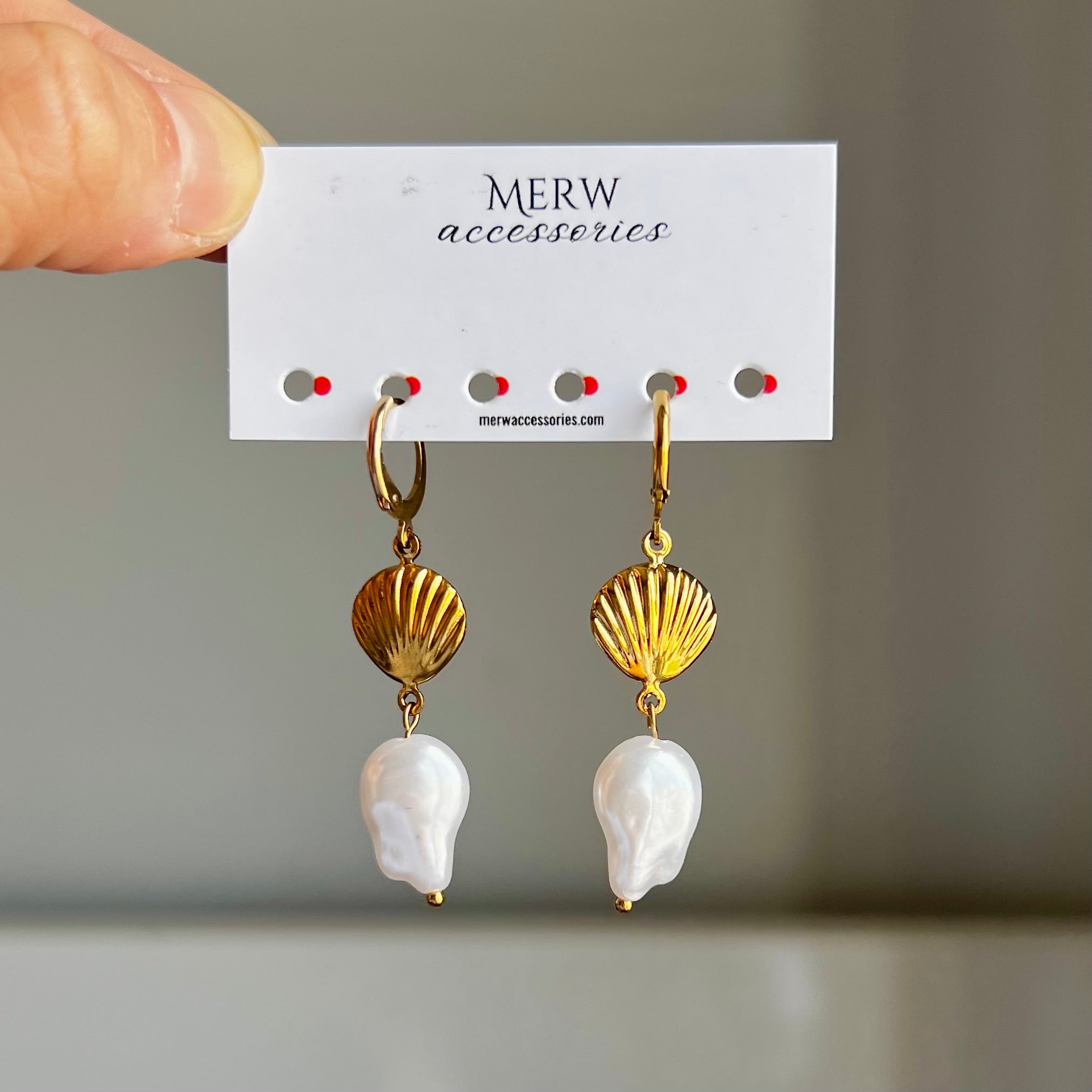 Pearl Shell Stainless Steel Earring