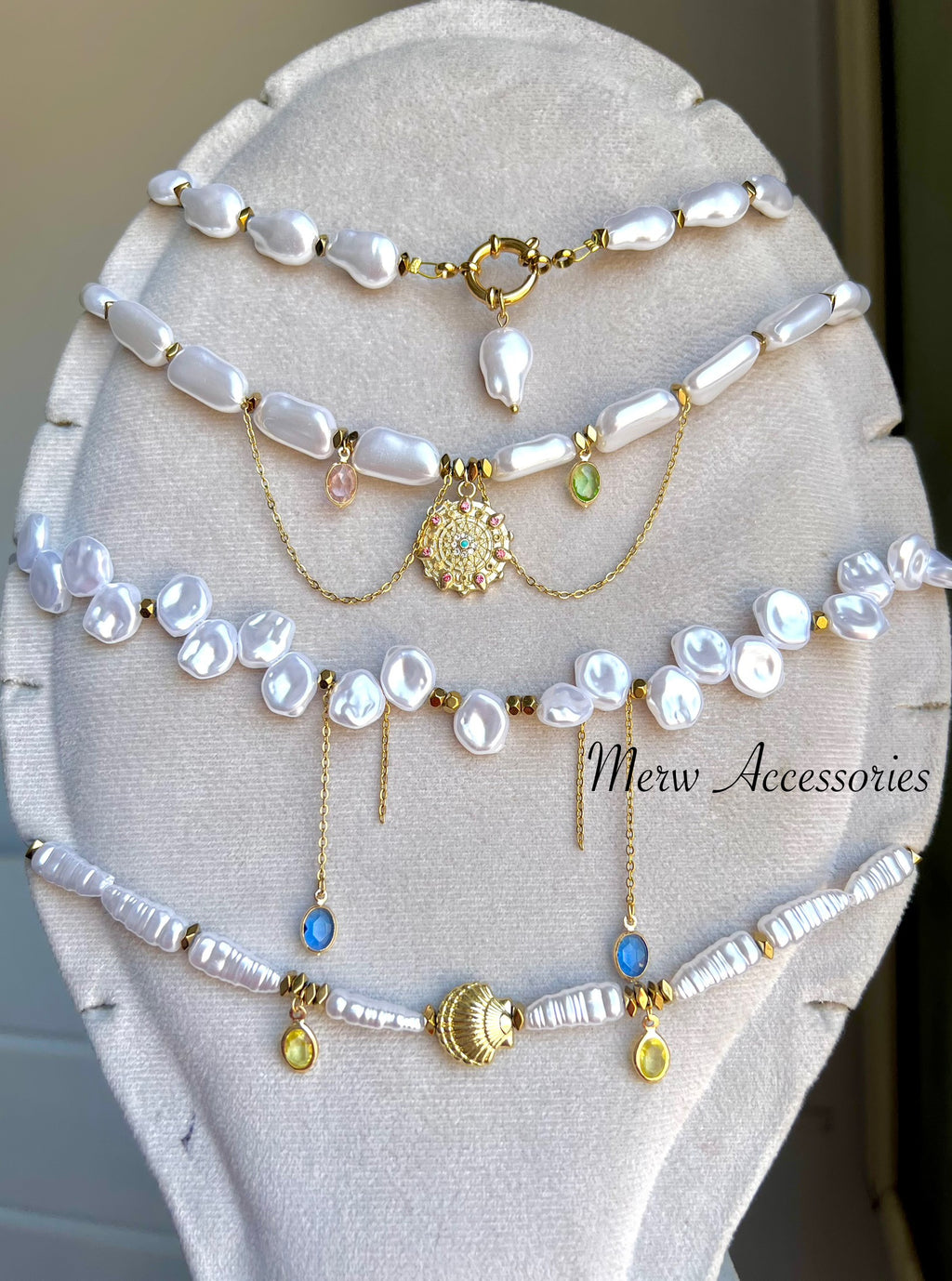 Pearl Chockers .1