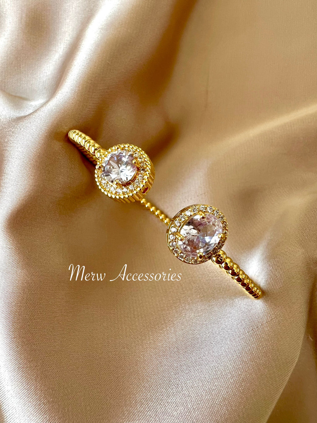 Circle Crystal Bangle