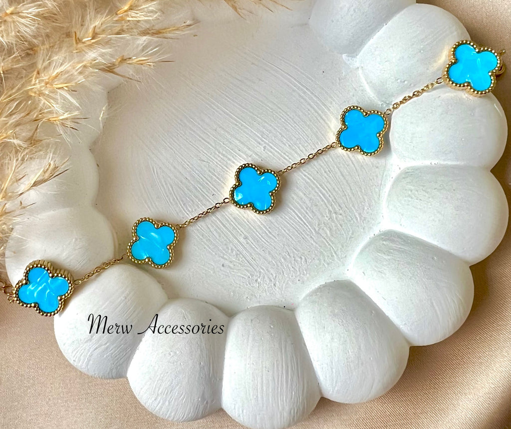 V Bangle Set