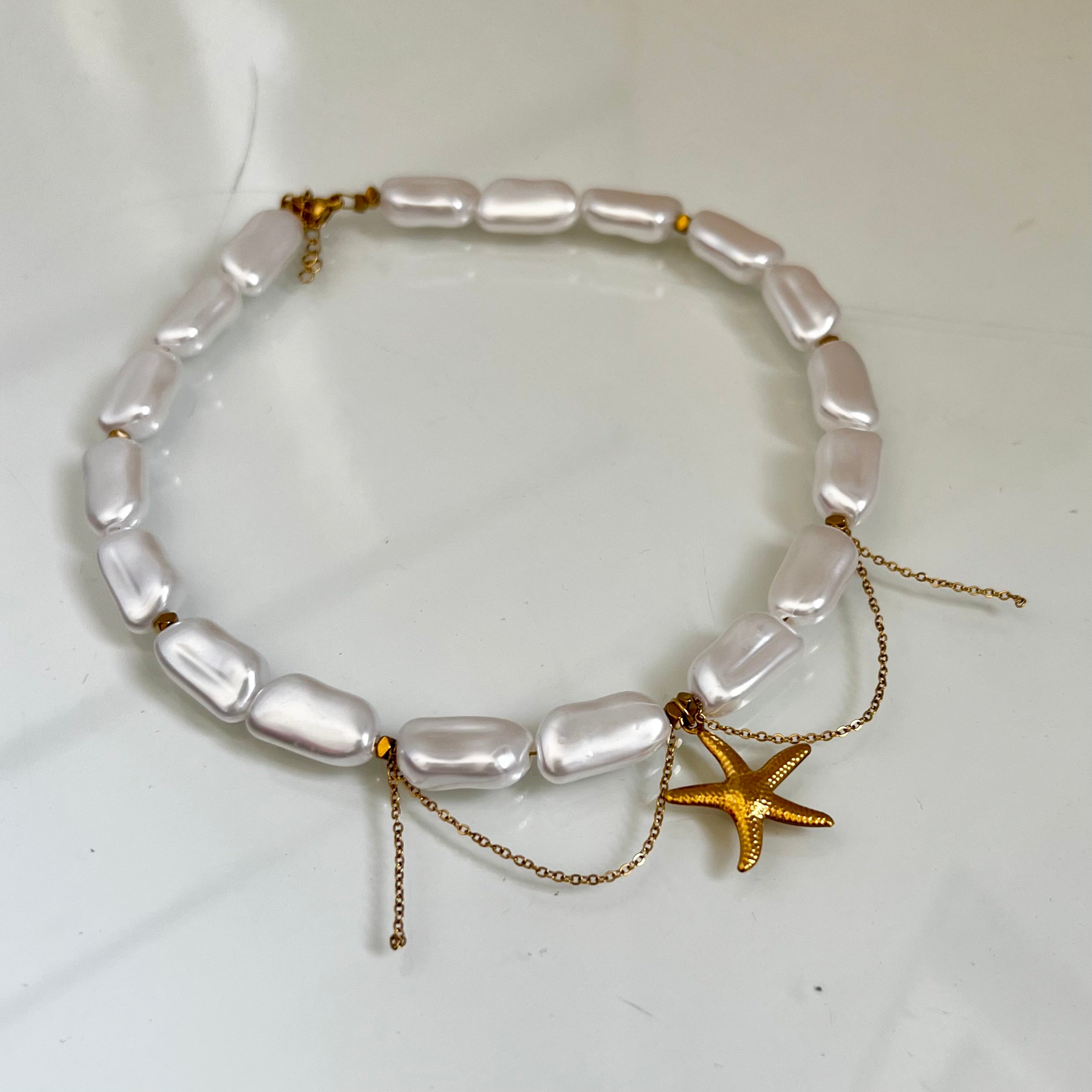 Pearl chockers co.3