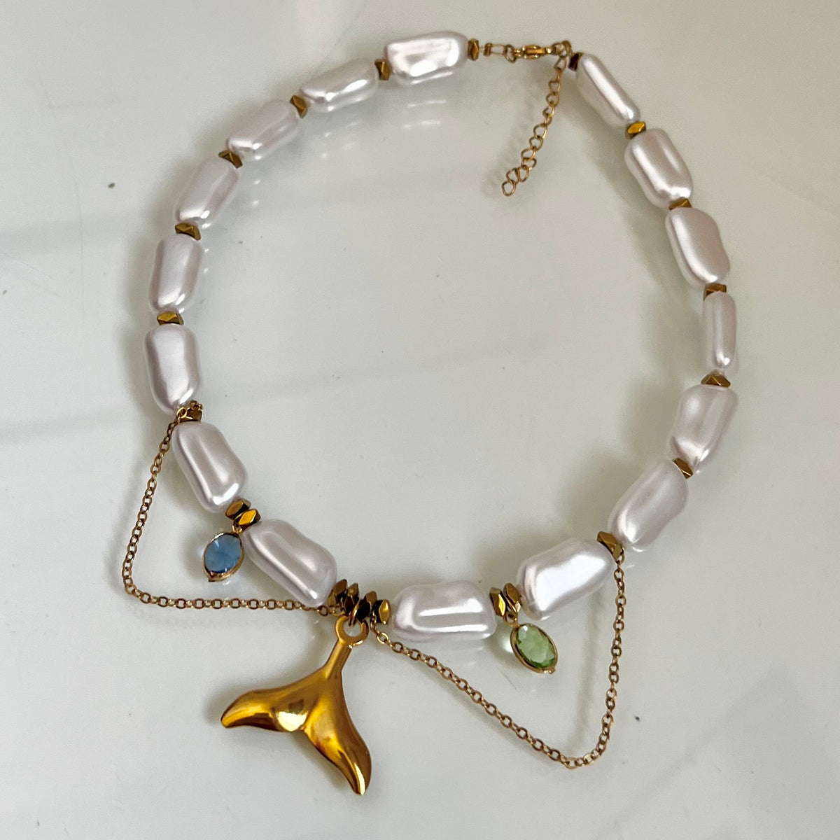 Pearl chockers co.3