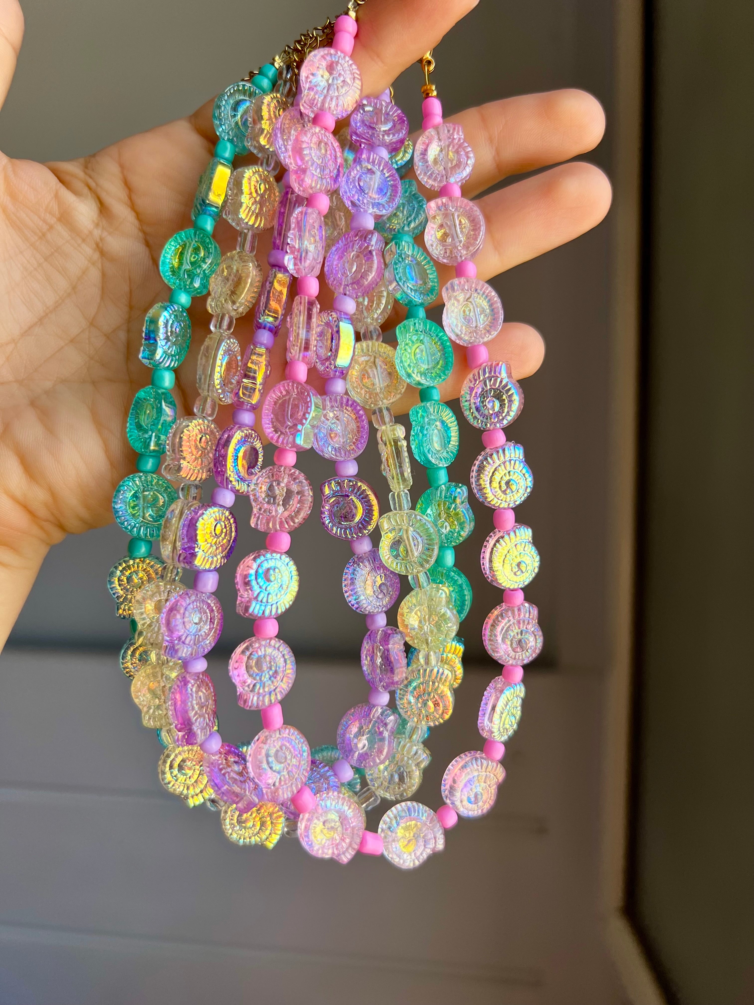 Shiny Shell Chocker