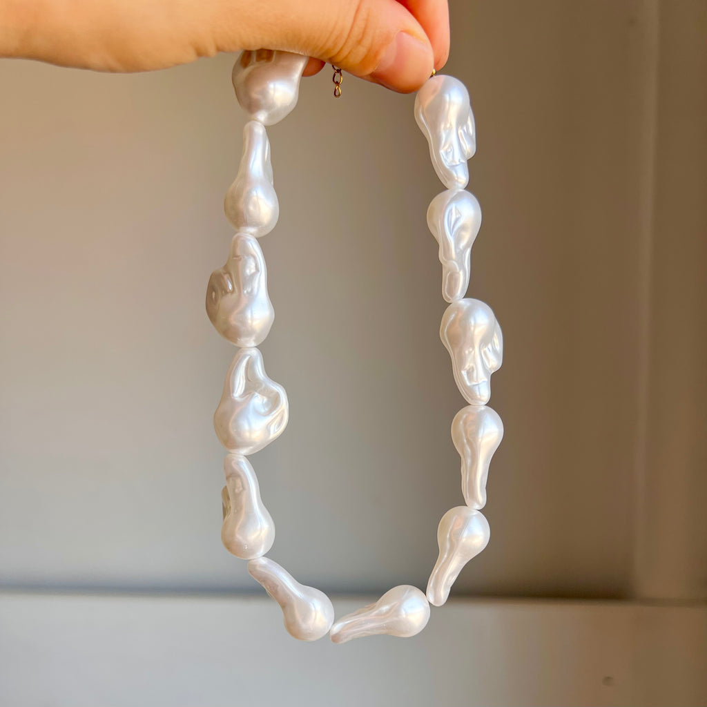 Chunky Plain Pearl Chocker