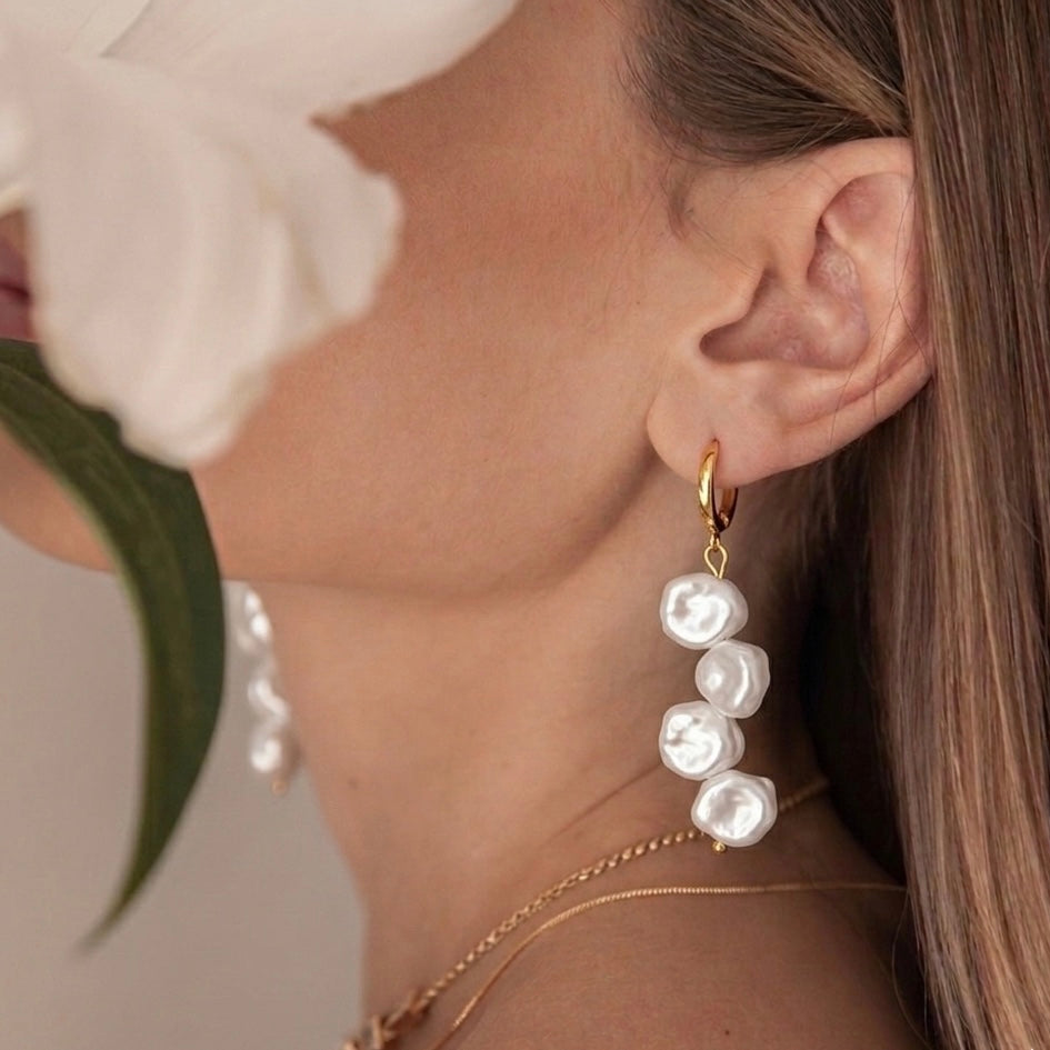 Pearls earring