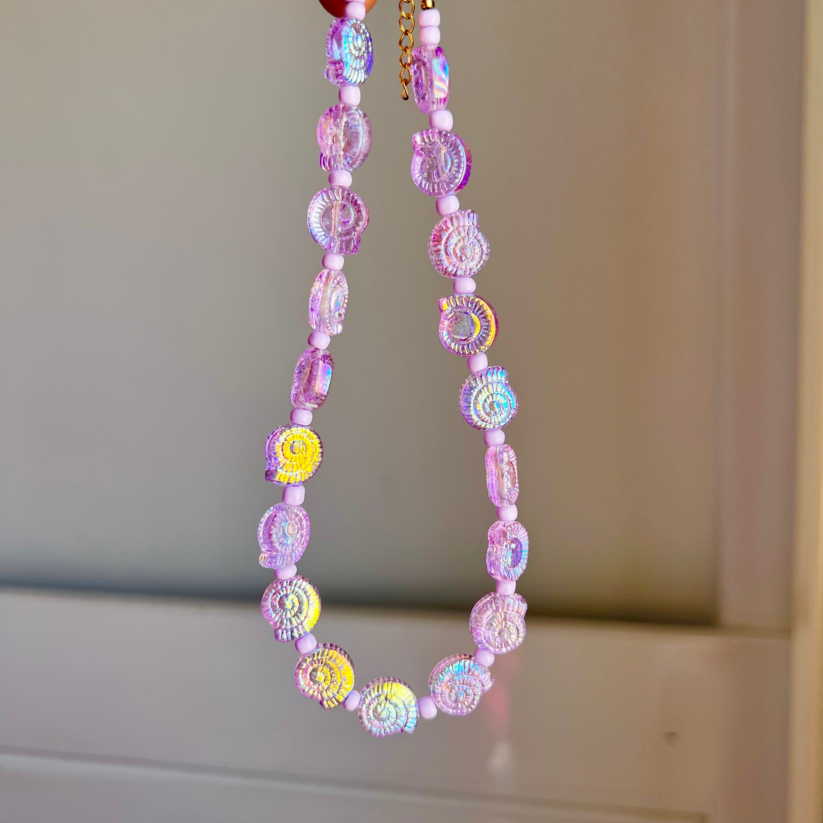Shiny Shell Chocker