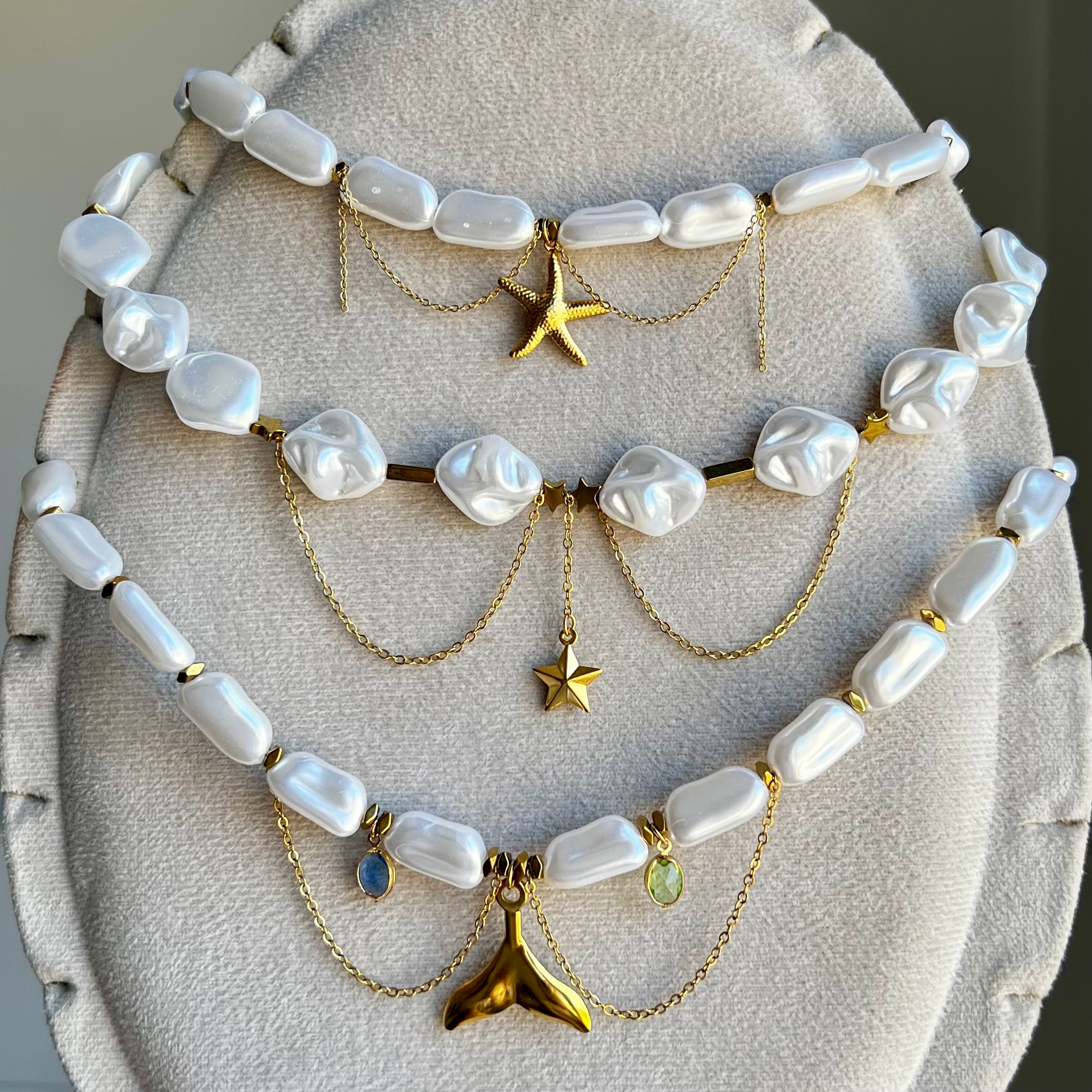 Pearl chockers co.3