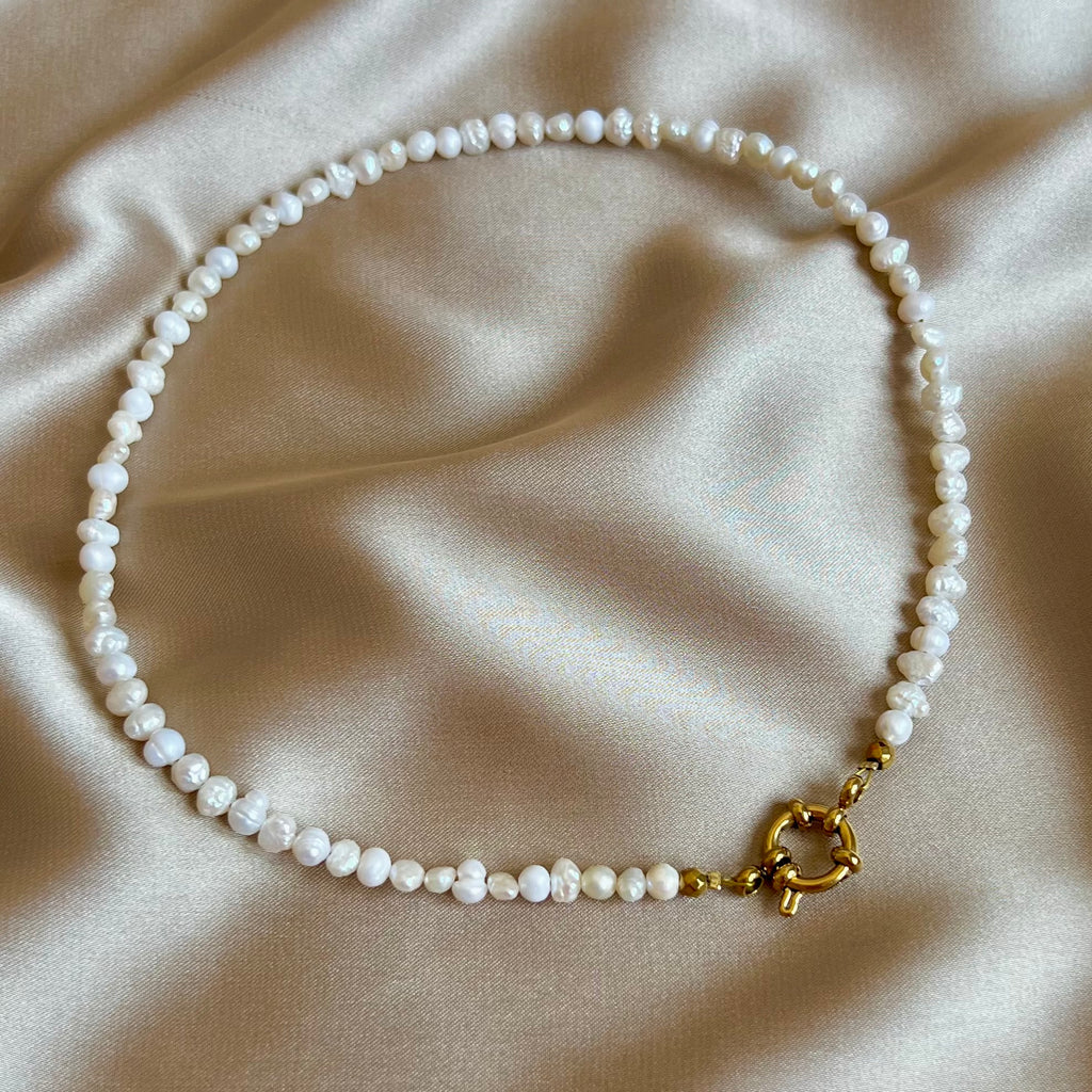 Small Pearl Chocker