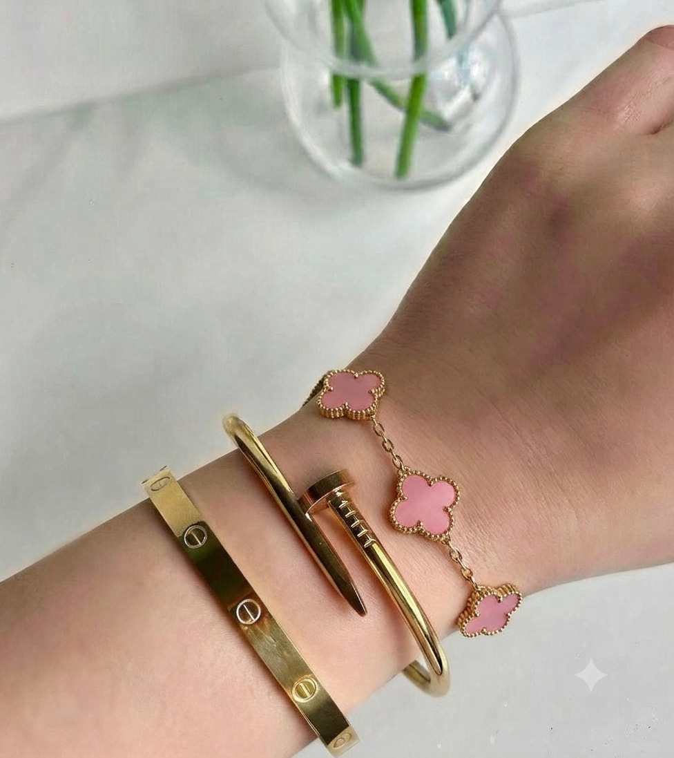 V Bangle Set