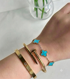 V Bangle Set