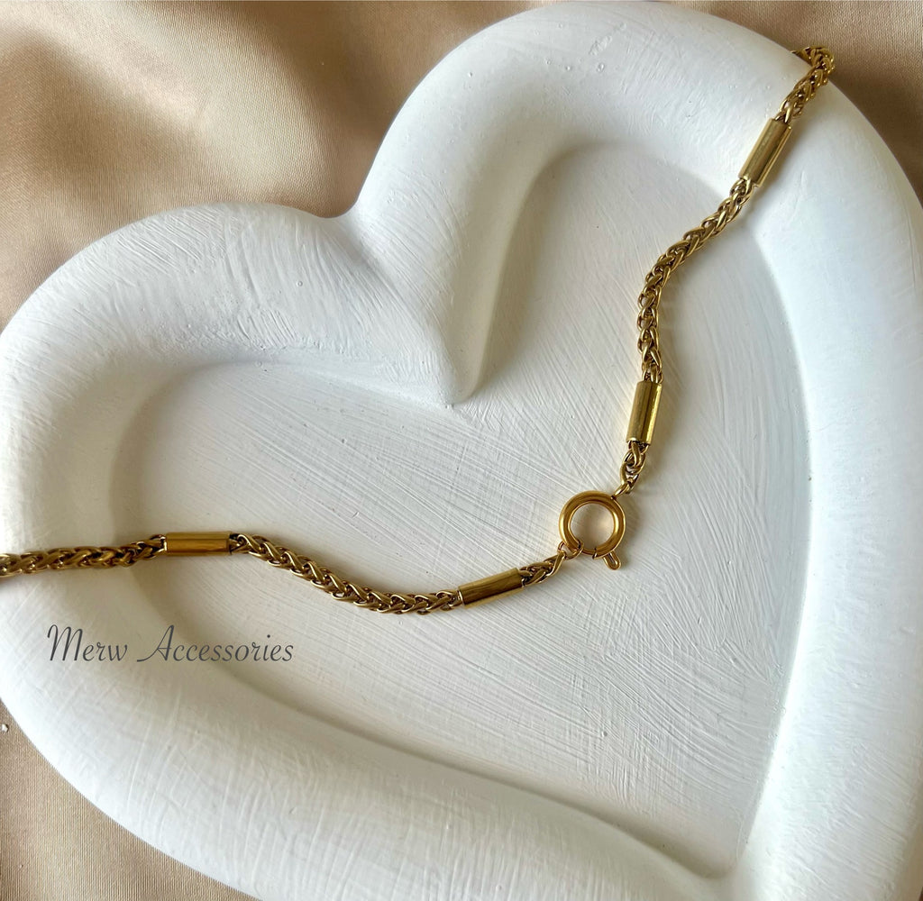 Pearl chockers co.4