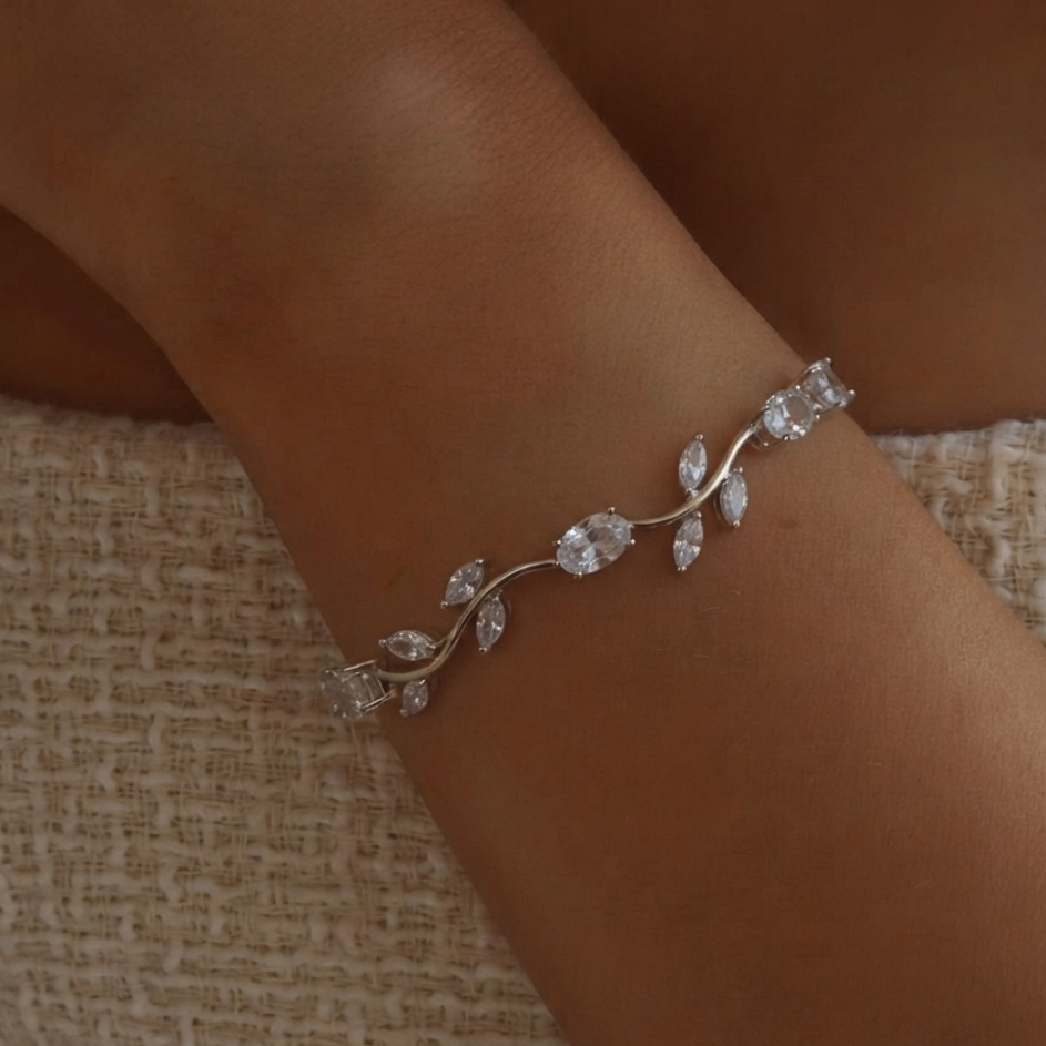 Silver bracelet tulip