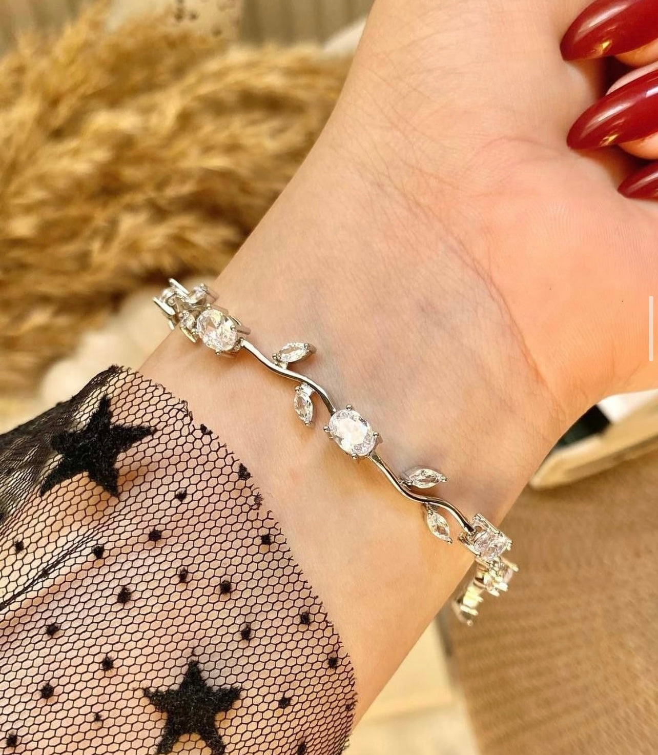 Silver bracelet tulip