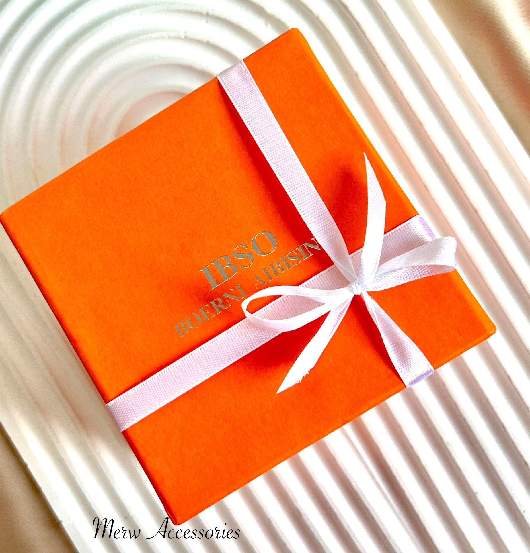 White IBSO Women Watch