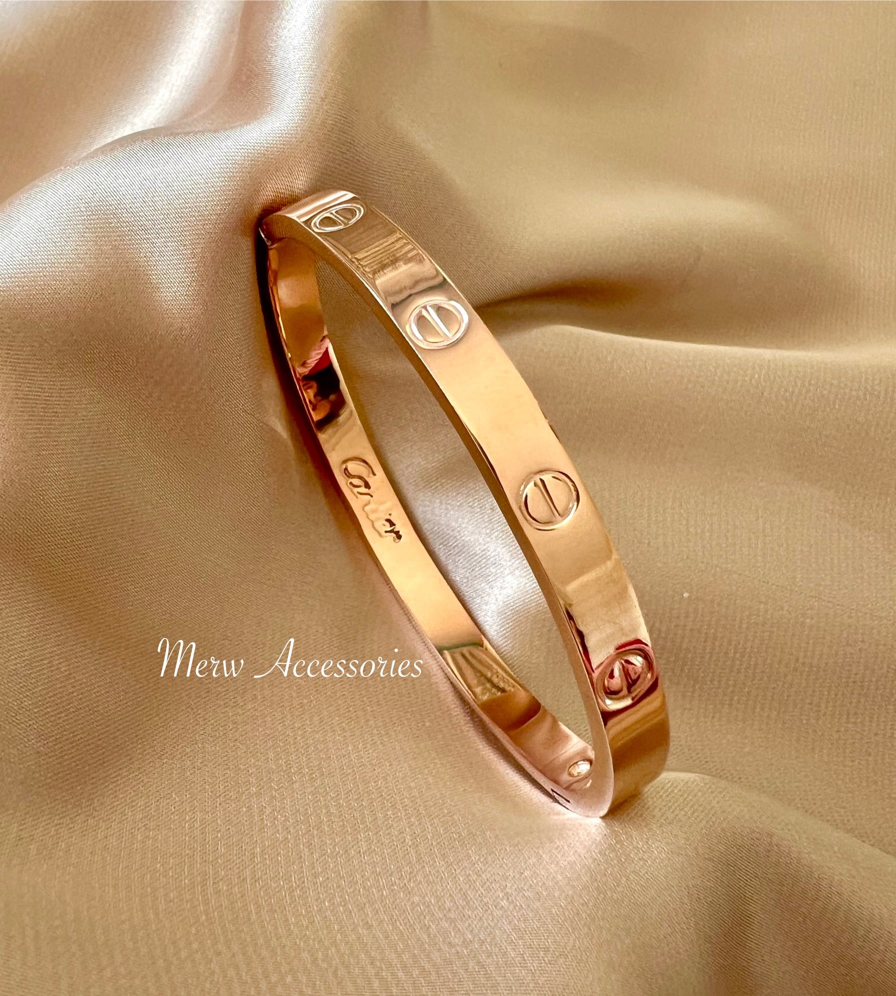 Rose gold bangle
