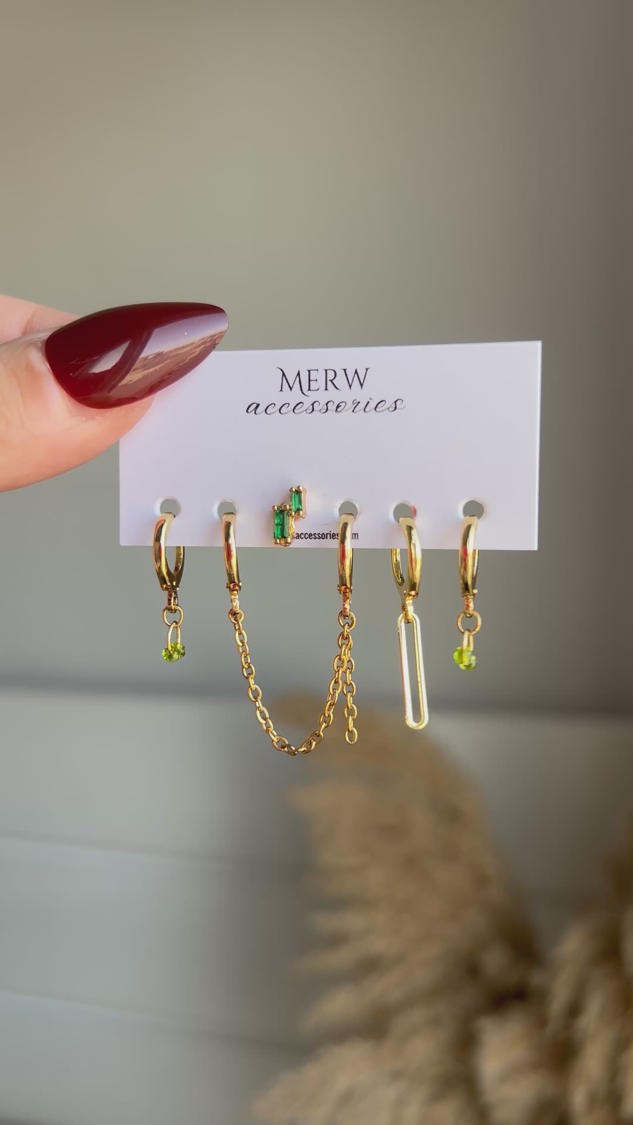 Simple Emerald Piercing Set