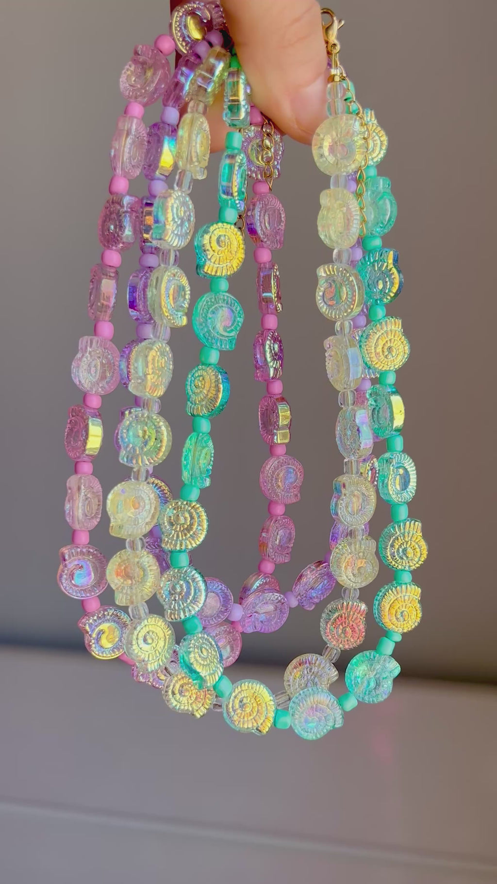 Shiny Shell Chocker
