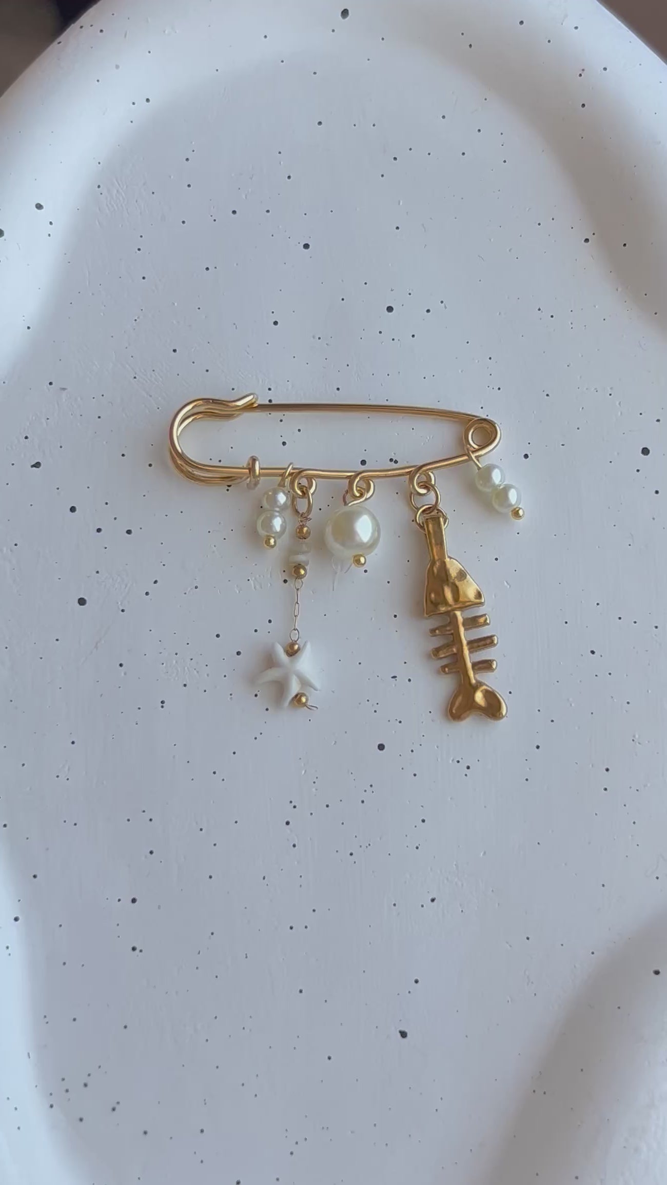 Fish Pin