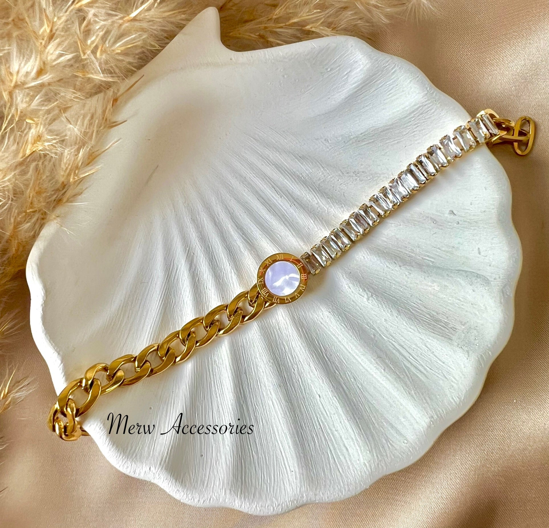 Tennis grommet bracelet