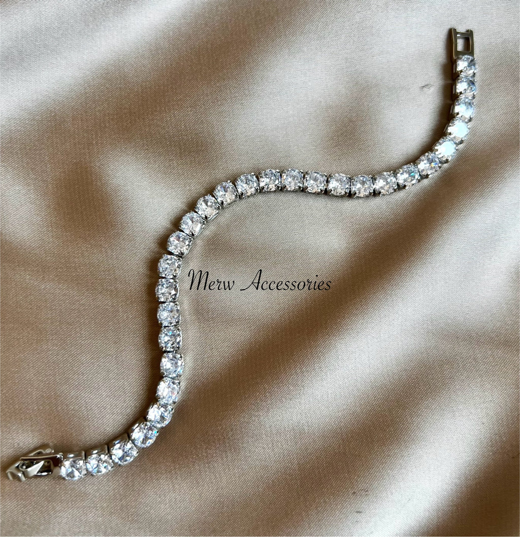 Shiny silver set